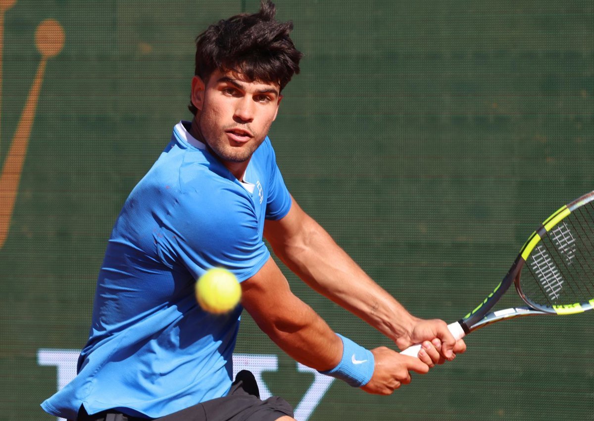 Alcaraz vence a Bublik y avanza a semifinales en Montecarlo
