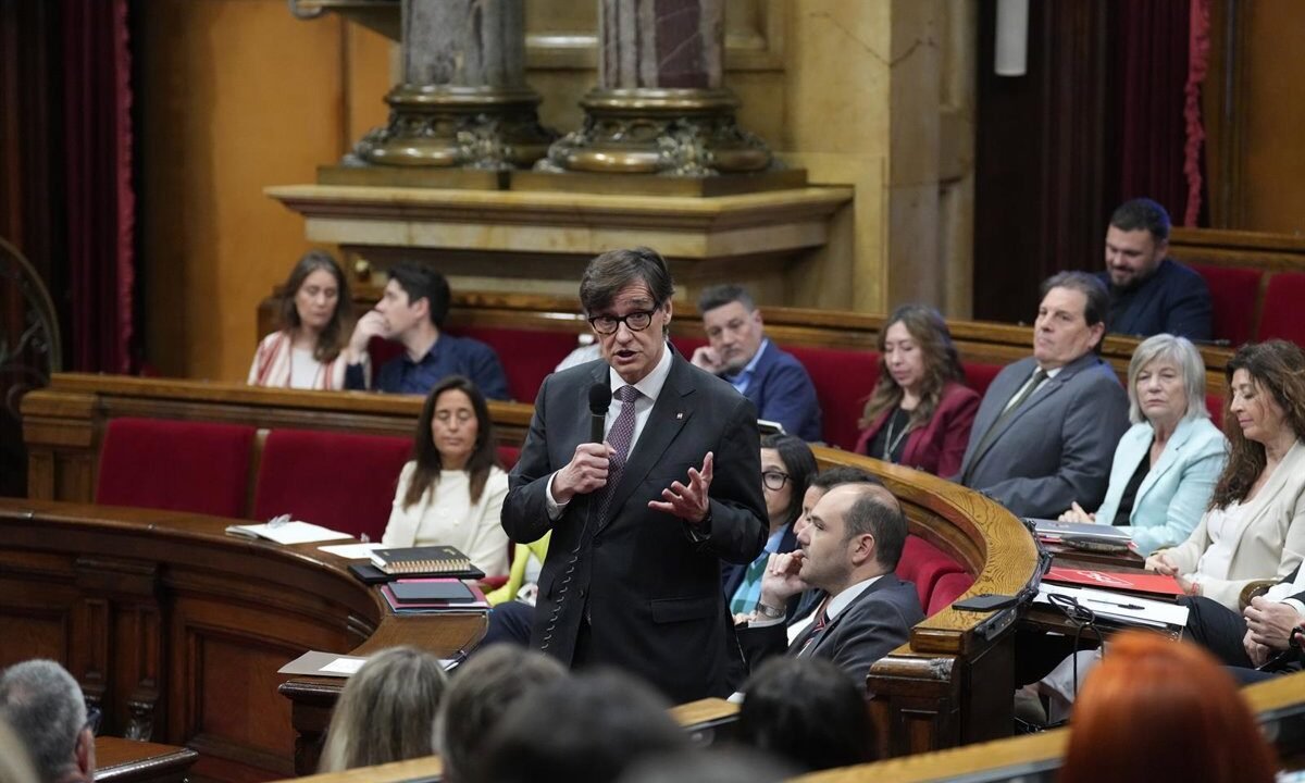 Illa dice que no negocia con quienes promueven odio y Orriols le agradece por los presupuestos