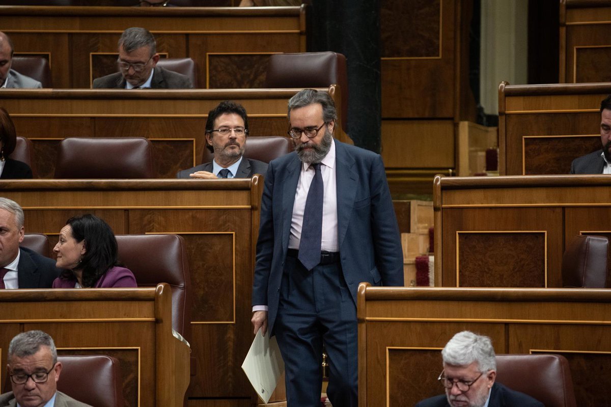 El Gobierno solicita al PP que rechace la actitud del diputado de Vox en el Congreso, pidiendo