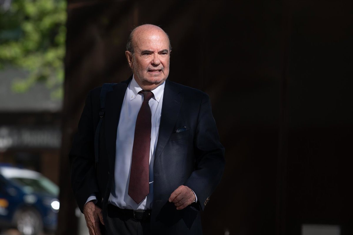 Zarrías afirma haber pagado 16.000 euros a Leire Díez para indagar sobre Villarejo y el 'caso ERE'