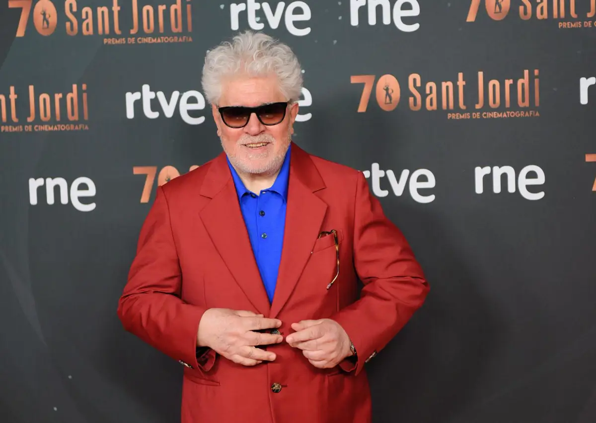 Almodóvar celebra el cine en los Premis RNE Sant Jordi: "Hacer películas es esencial para mí