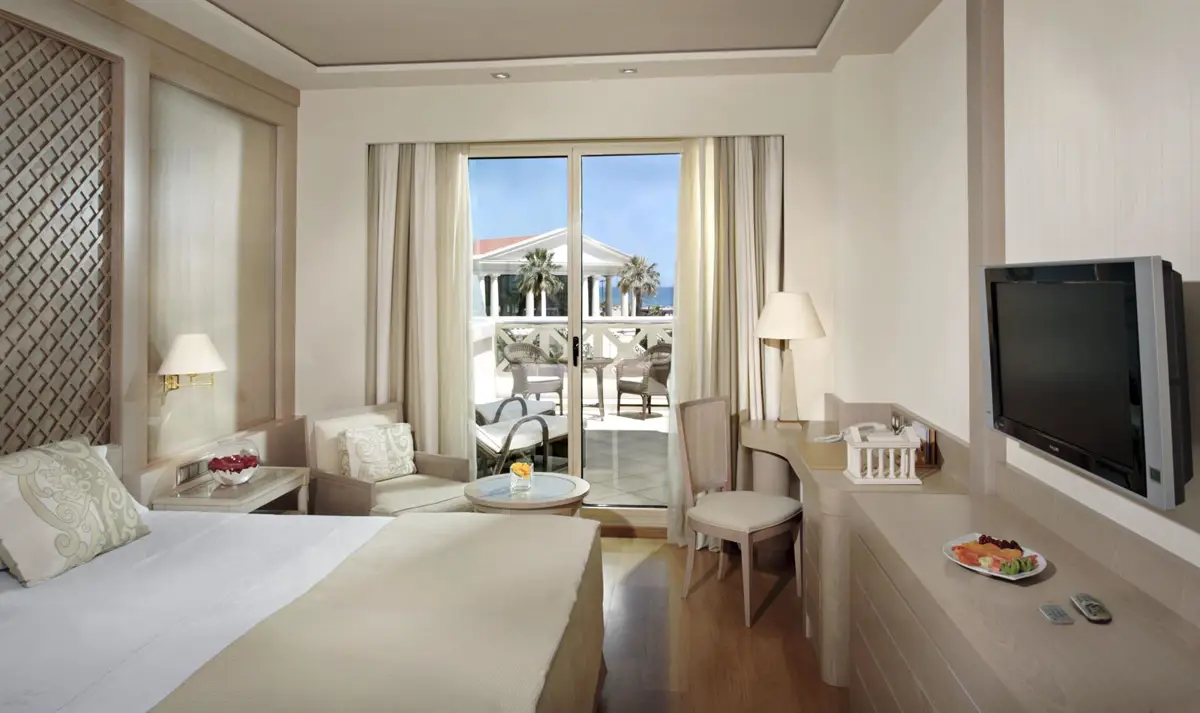 En marzo, las pernoctaciones hoteleras en Canarias aumentan un 2,3%, alcanzando 6,2 millones