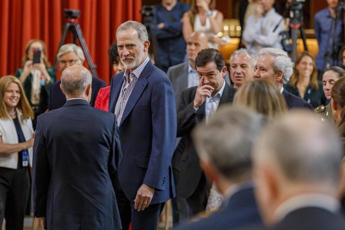 El Rey Felipe VI Y El Presidente De La Junta De Castilla Y Le&oacute;n, Alfonso Fern&aacute;ndez Ma&ntilde;ueco, Asisten A La Jornada Inaugural De La Reuni&oacute;n Del Comit&eacute; Internacional De Aspen Institute.