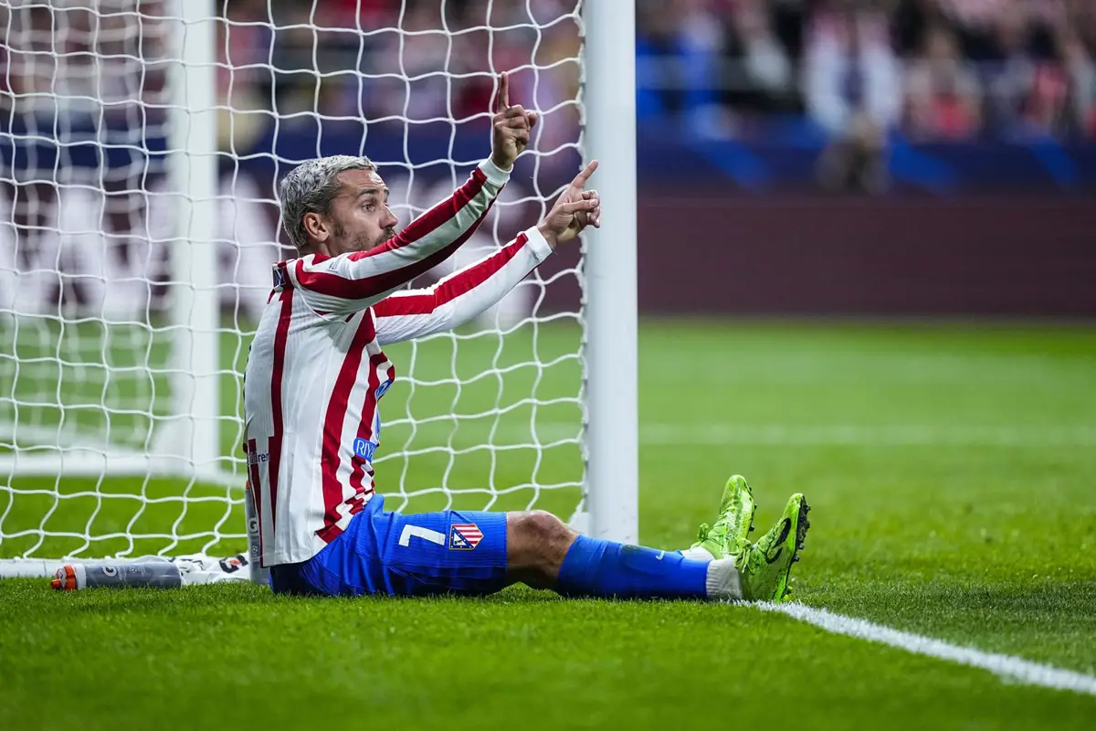 El Atlético realiza su último entrenamiento antes del encuentro con el Arsenal.