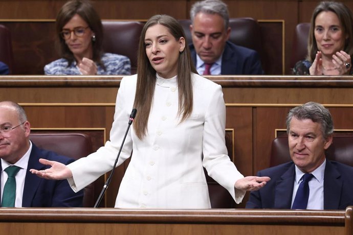 La portavoz del PP en el Congreso, Ester Mu&ntilde;oz, durante un pleno en el Congreso de los Diputados, a 15 de abril de 2026, en Madrid (Espa&ntilde;a).