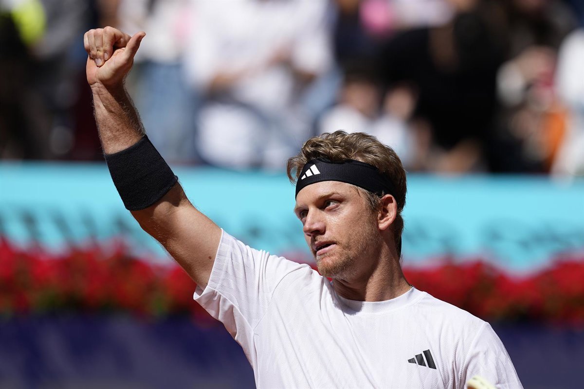 Davidovich elimina a Carreño y Munar no incomoda al campeón Ruud en el torneo.