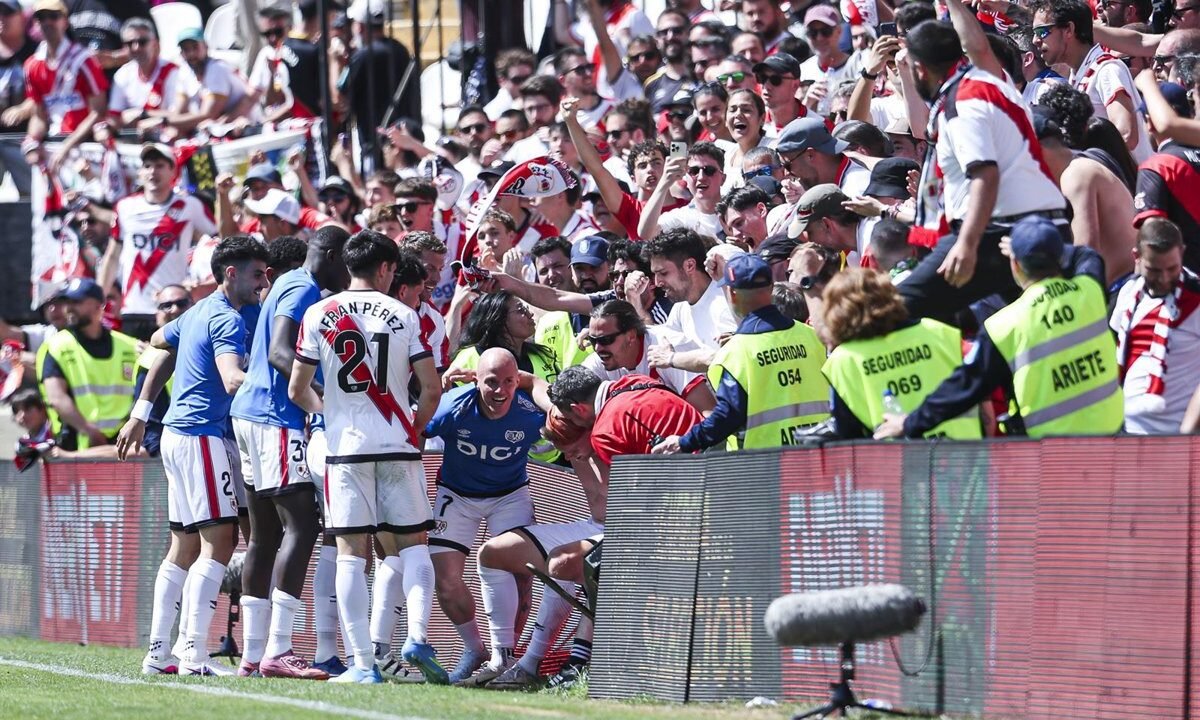 El Elche lucha por mantenerse en Primera, el Sevilla desciende y el Rayo muestra garra antes de